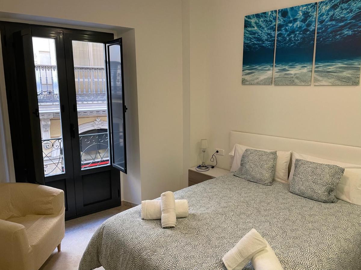 Petit Sagasta Apartamentos-Sagasta Sevilla Bagian luar foto